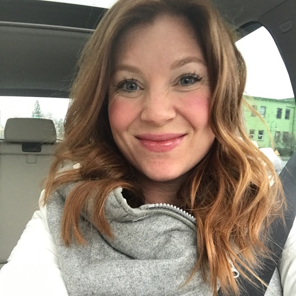 Meet your Posher, Rae - Picture 2 of 2